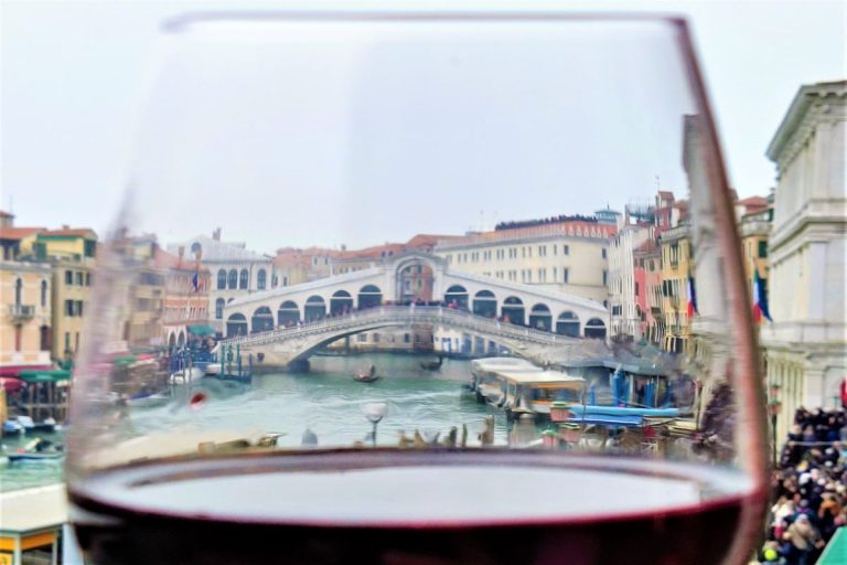 VENECIJA CARNEVALE VINO S