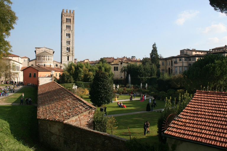 lucca-1